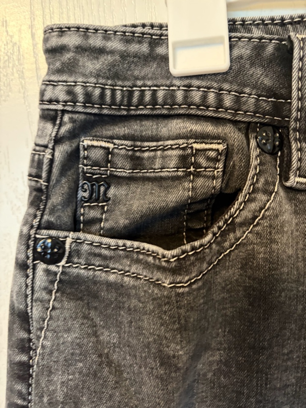 Miss Me Mid-rise Wide Leg Washed Black Embellished Jeans Size 29 - Picture 4 of 16